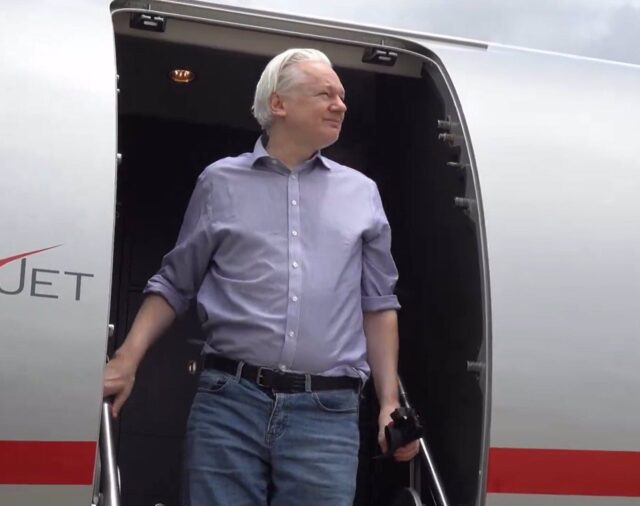 Assange se declara culpable de espionaje ante un tribunal estadounidense