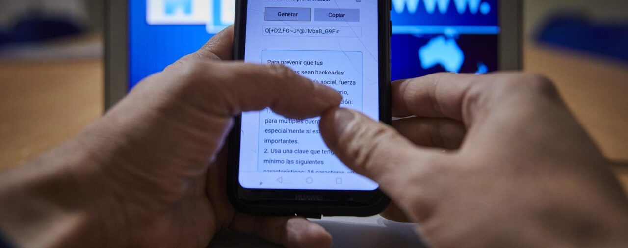 El 60% de los españoles muestra preocupación por el uso de la IA en noticias relevantes, según Digital News Report 2024