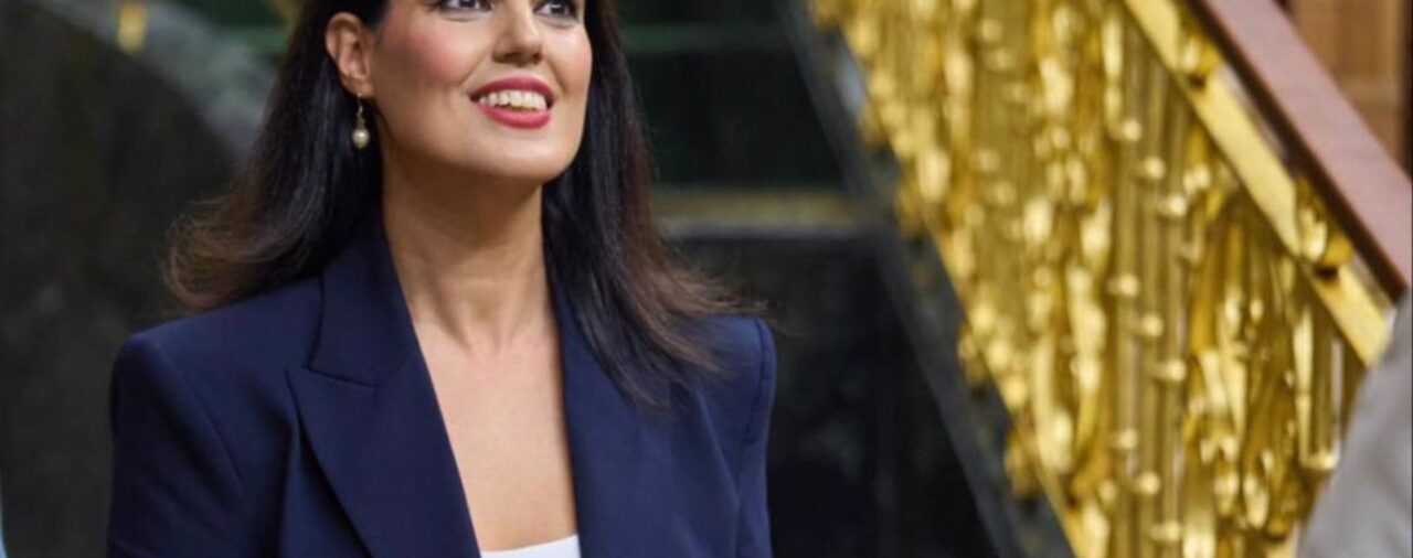 El PP dice que con Sánchez la corrupción "queda en casa" y el PSOE replica con el fraude fiscal del novio de Ayuso