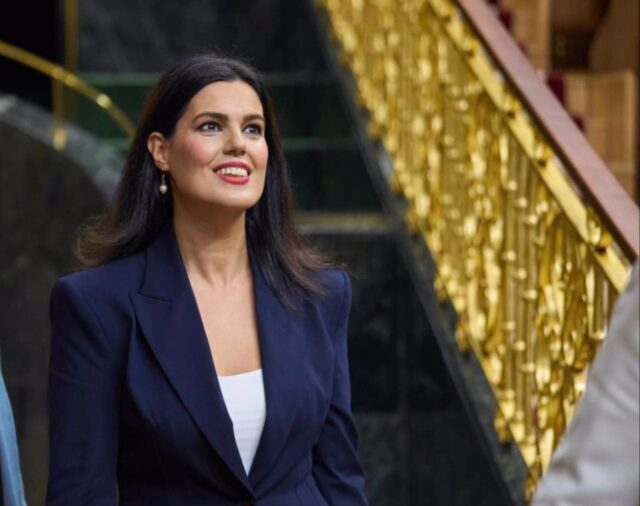 El PP dice que con Sánchez la corrupción "queda en casa" y el PSOE replica con el fraude fiscal del novio de Ayuso