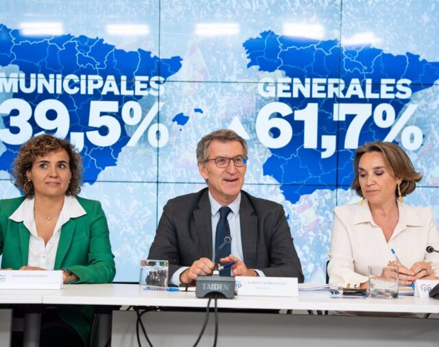 Feijóo pide en privado a sus 'barones' y cargos tener "engrasada la maquinaria electoral" al ver la legislatura agotada