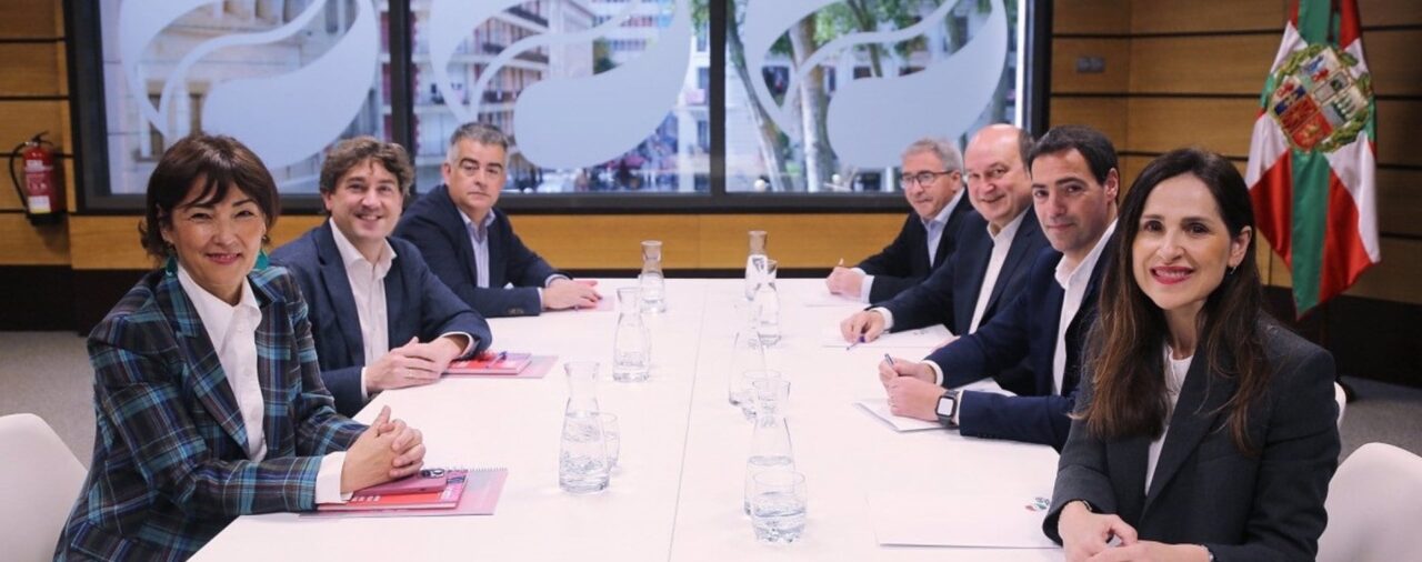 La Asamblea Nacional de PNV y las bases de PSE ratifican este lunes su acuerdo que aupará a Pradales como lehendakari