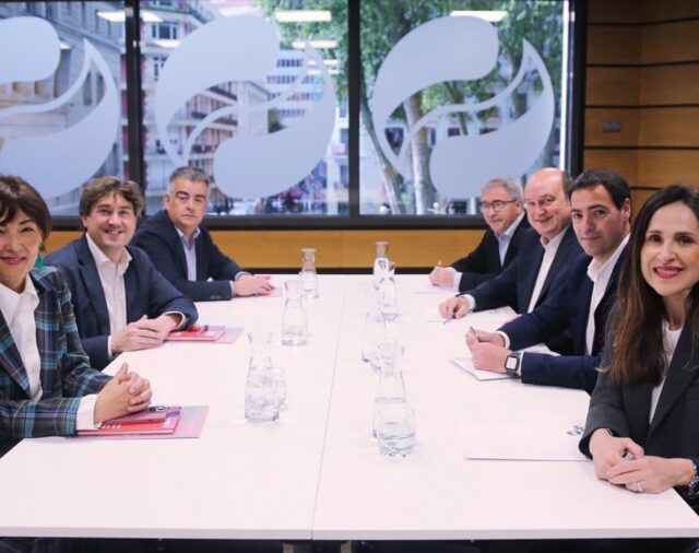 La Asamblea Nacional de PNV y las bases de PSE ratifican este lunes su acuerdo que aupará a Pradales como lehendakari