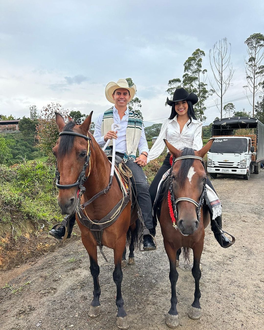 Jhonny Rivera y Jenny López