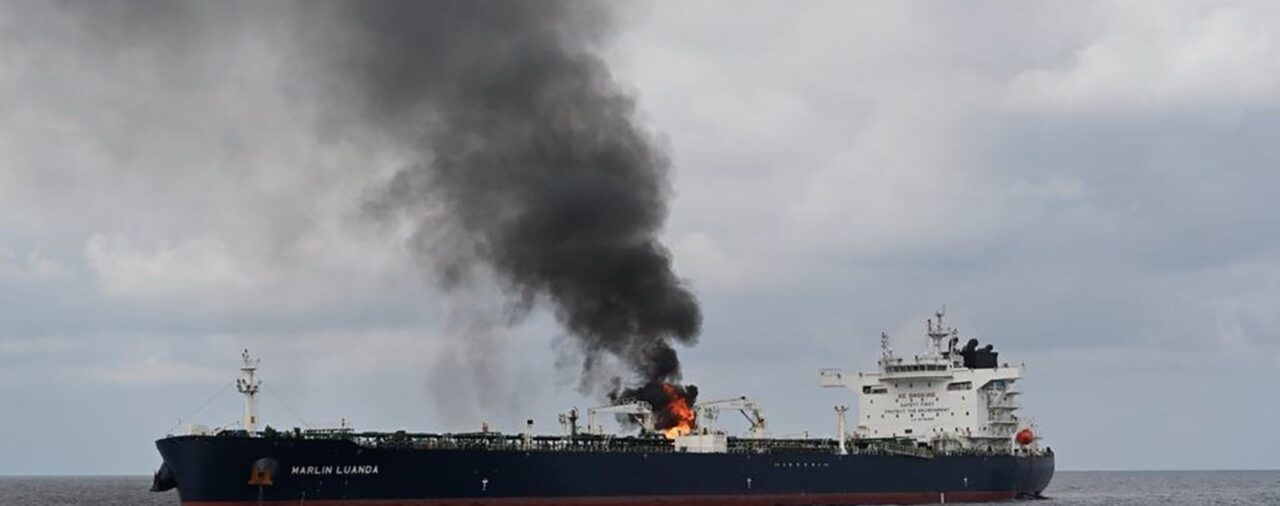 Los rebeldes hutíes de Yemen atacaron otros tres buques, incluido un carguero ucraniano