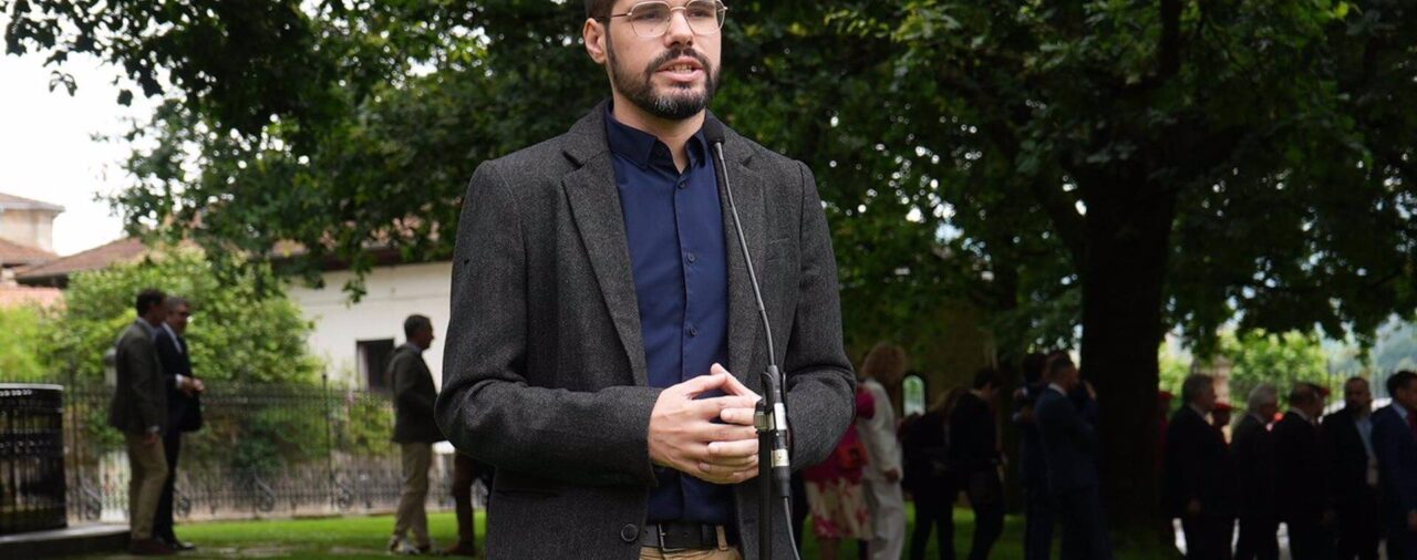 Martínez (Sumar) tiende la mano a Pradales para luchar contra el cambio climático y reducir el precio de la vivienda