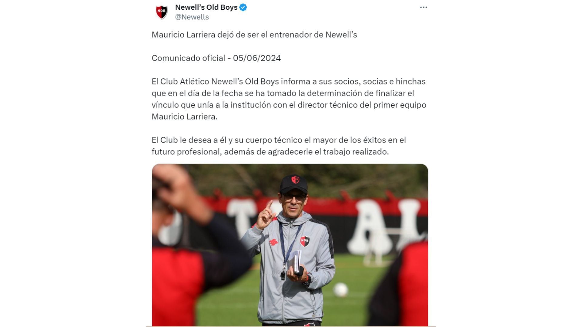 Newell's confirmó la salida de Mauricio Larriera mediante comunicado.