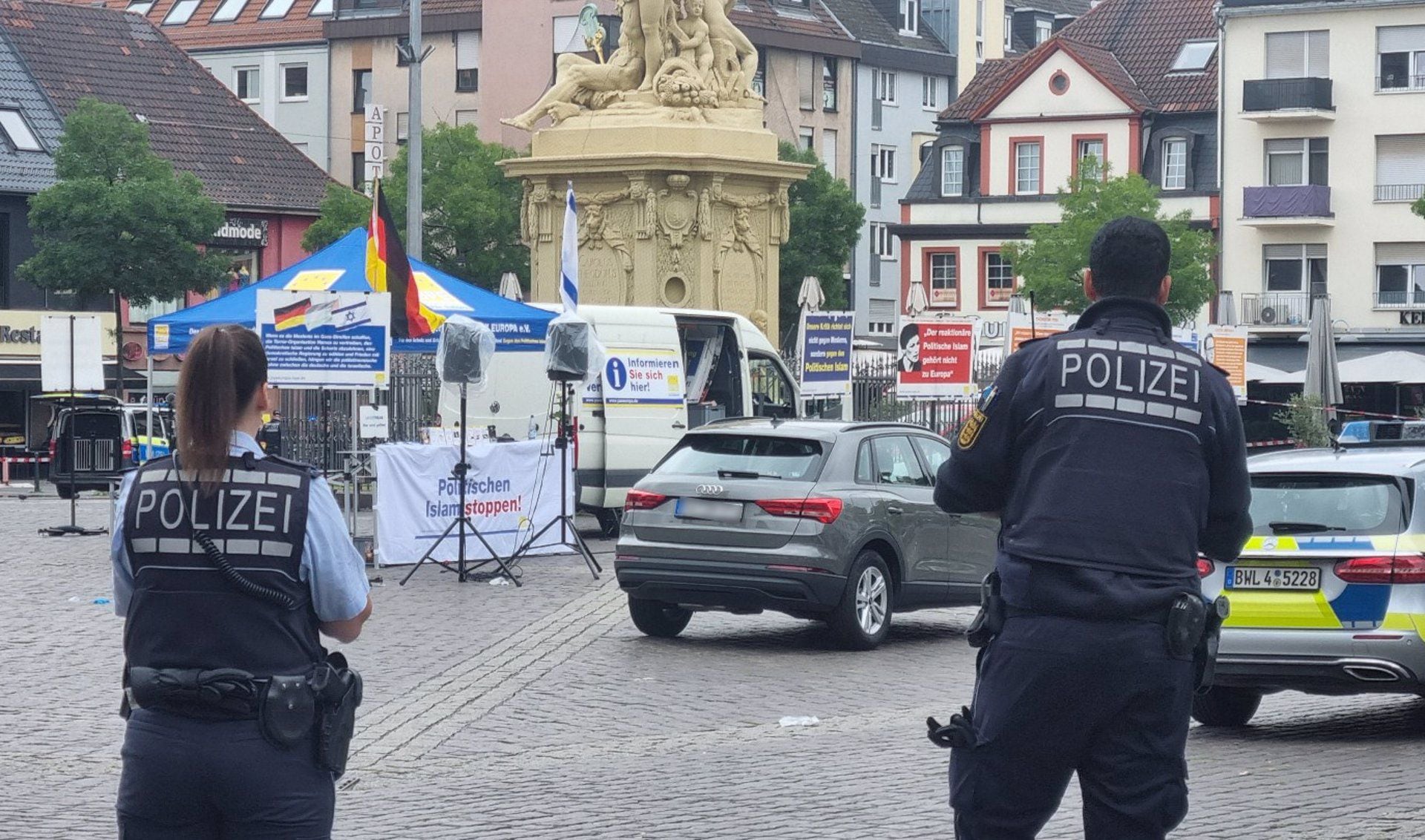 El viernes 31 de mayo un hombre hirió a seis personas con un cuchillo en un mitin contra el islam en Mannheim (Rene Priebe/dpa)