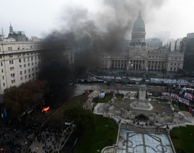 Victoria Villarruel pidió ser querellante en la causa por los destrozos afuera del Congreso durante el debate de la Ley Bases