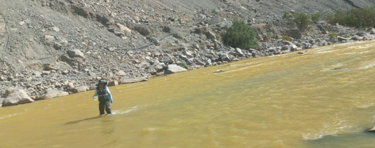 Arequipa: Contaminan río Tambo y dejan a los habitantes de Islay sin agua para consumir ni trabajar