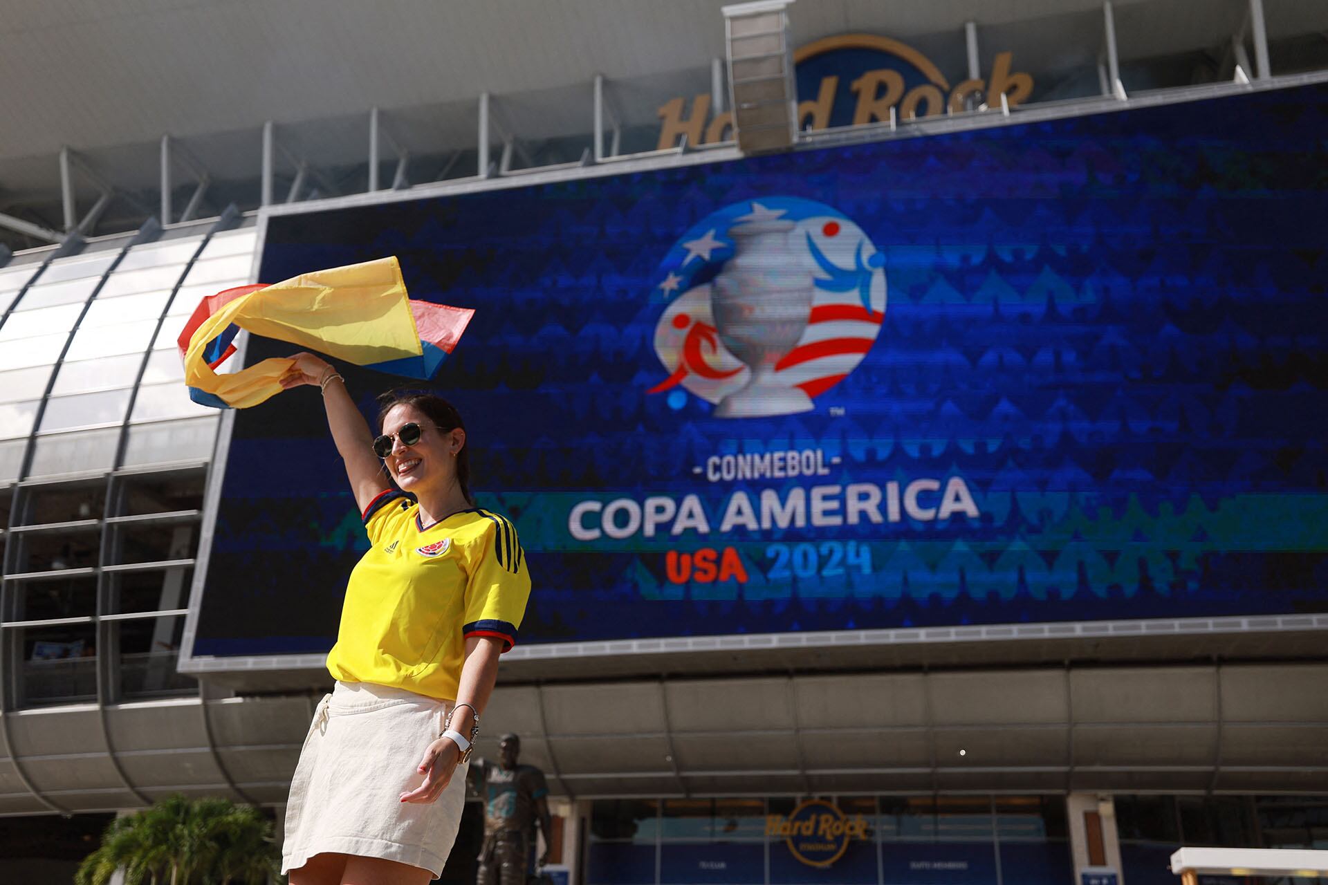 Copa América 2024 - Argentina Colombia - Se abrieron las puertas del estadio y comenzaron a entrar los hinchas