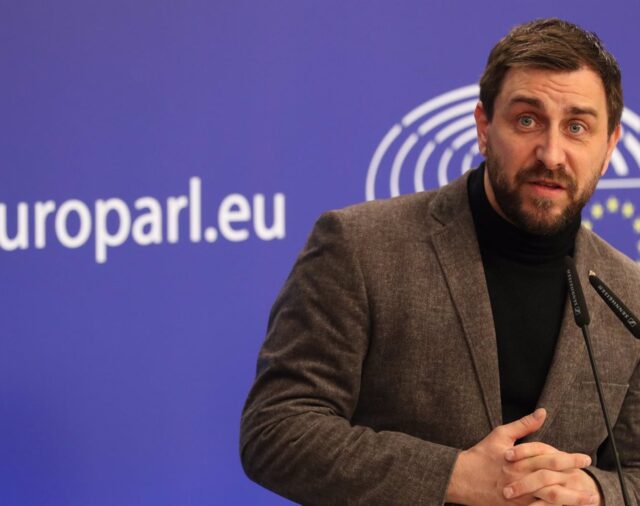 Comín considera que la decisión del Supremo de no amnistiar la malversación es "matar la democracia"