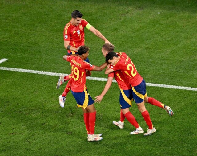 Crónica del España - Francia, 2-1