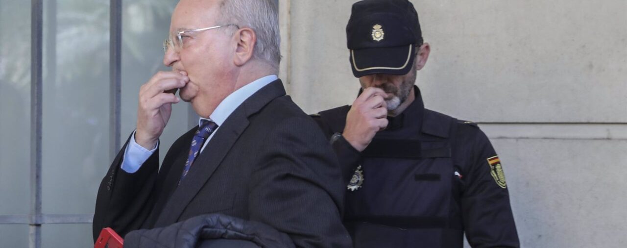 La defensa del exconsejero Antonio Fernández asegura que "procede" su libertad y confía en que la Audiencia la ordene