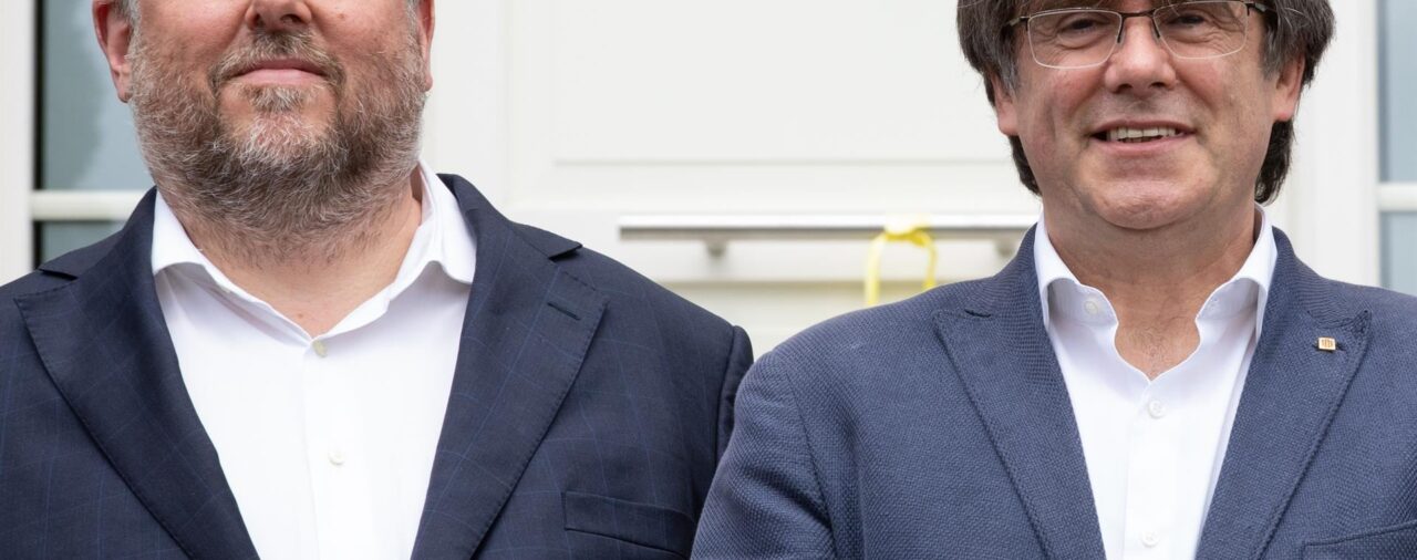 Puigdemont y Junqueras se reunieron en el marco de las negociaciones para la investidura catalana