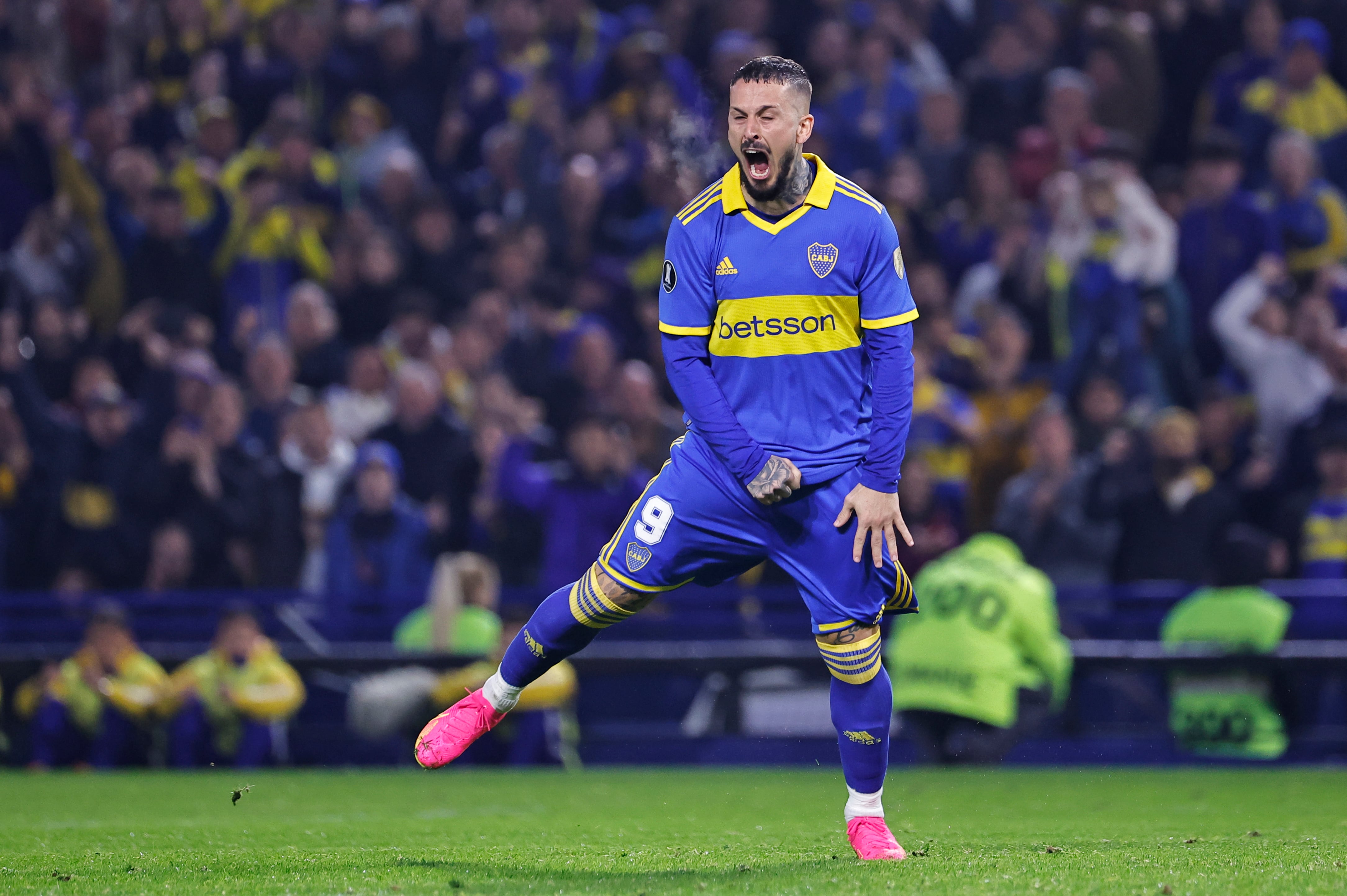 Darío Benedetto marcó 71 goles en 172 partidos en Boca (EFE/Juan Ignacio Roncoroni) 