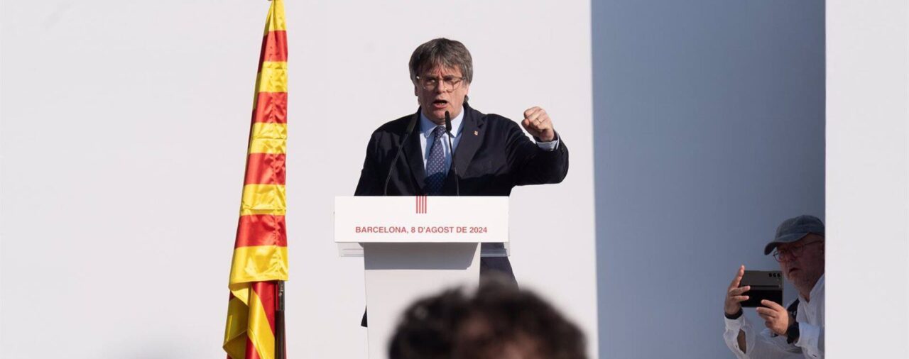 Puigdemont: "Tenemos capacidad para entrar y para salir, para desafiar a un Estado represor"