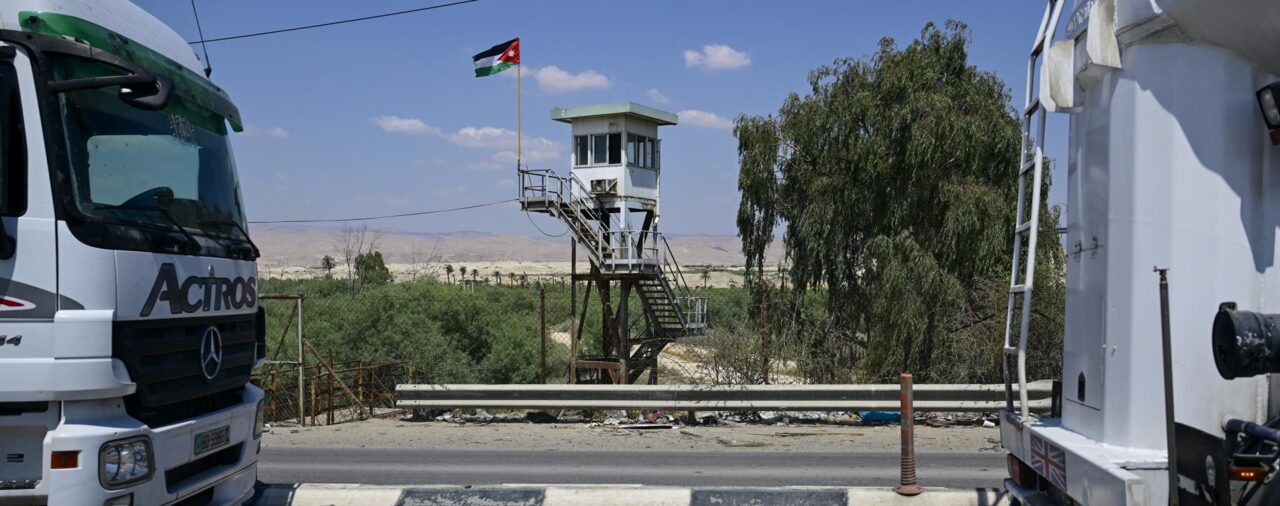 Dos heridos graves por un ataque en la frontera cisjordana con Jordania