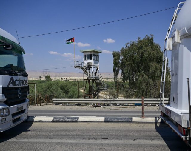 Dos heridos graves por un ataque en la frontera cisjordana con Jordania