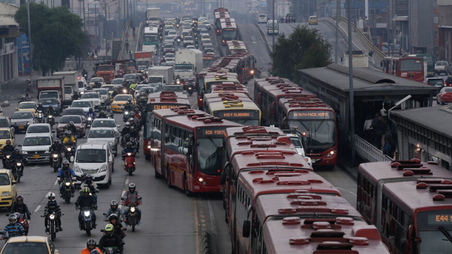 Se espera que el tránsito en varios puntos de la capital permanezcan con bloqueos y afectación en rutas de transporte debido a las manifeataciones - crédito Juan Páez/Colprensa