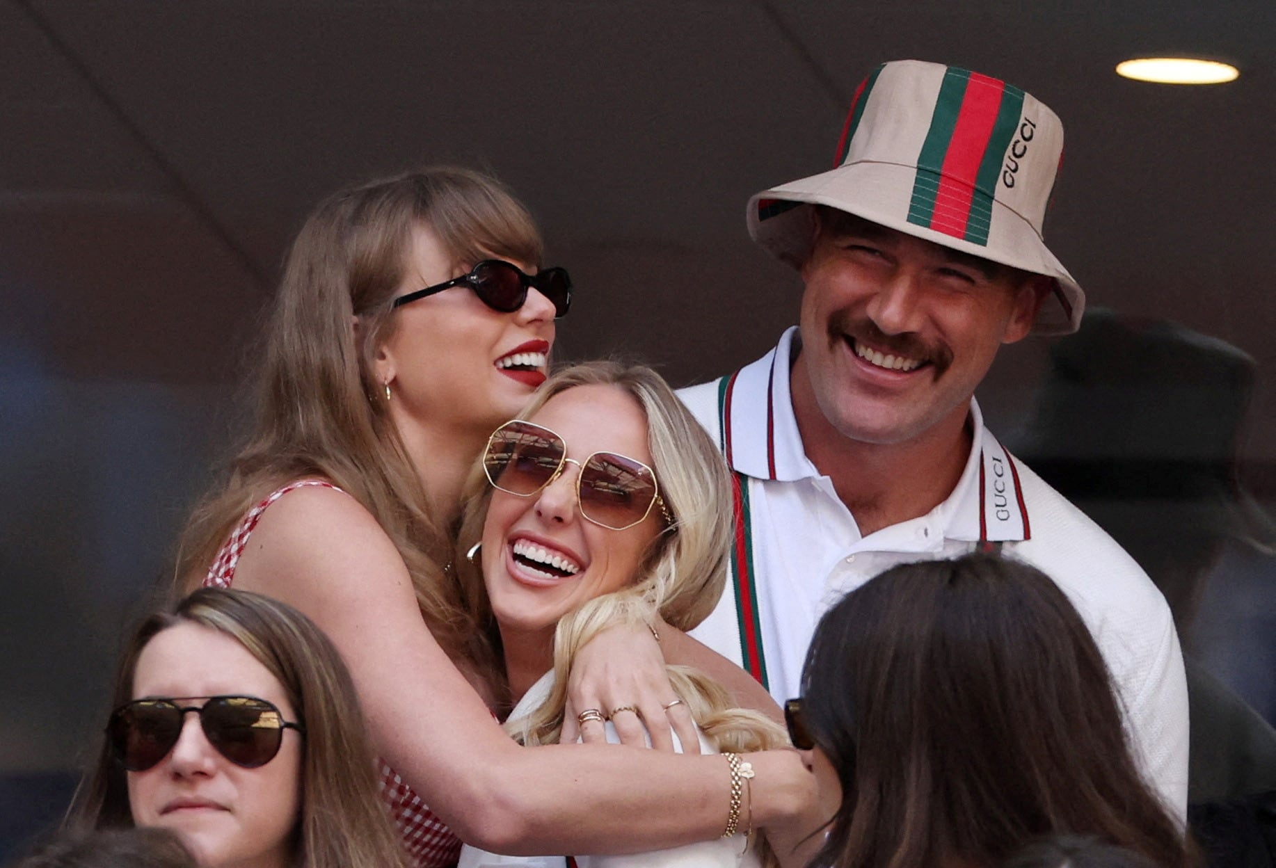 Taylor Swift y Brittany Mahomes en la final del U.S. Open. REUTERS/Mike Segar