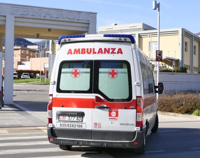 Un policía grave tras ser linchado después de matar a un hombre en Calabria tras una discusión de tráfico